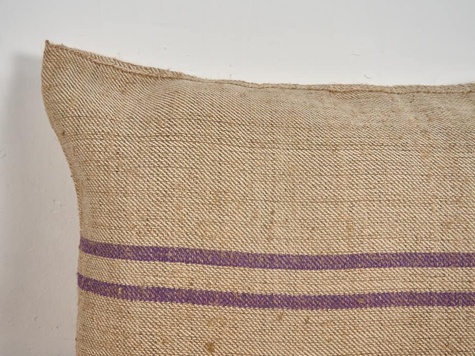 Cojines de lino antiguo de rayas color lila