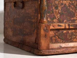 Antique brown trunk with floral motifs (c.1920) #13