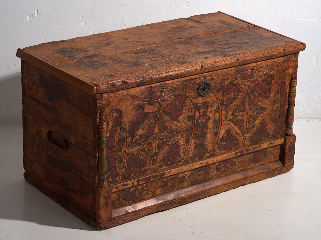 Antique brown trunk with floral motifs (c.1920) #13