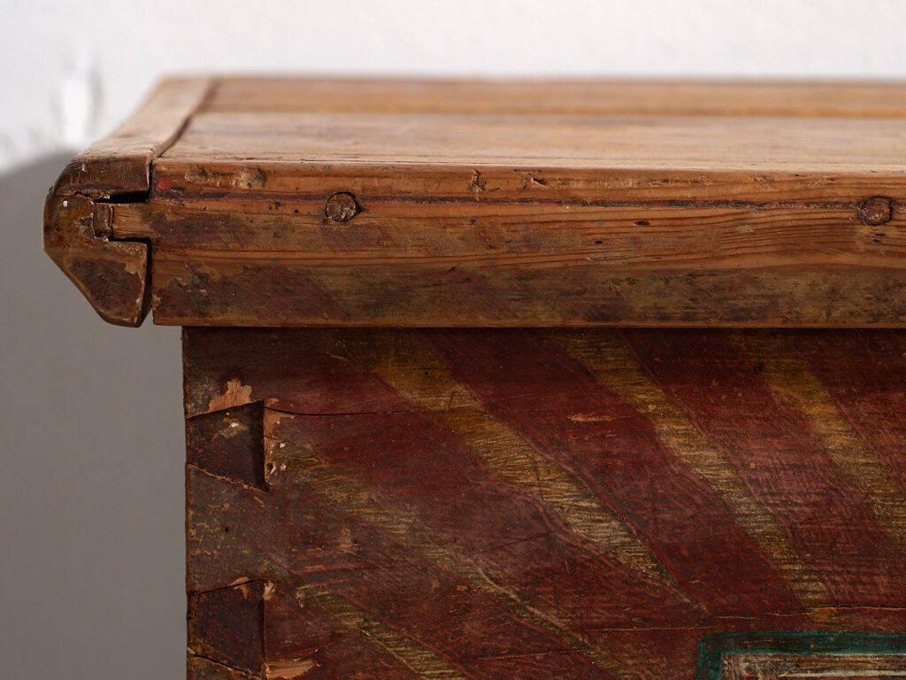 Baúl de almacenaje antiguo con motivos florales (c.1865) #14