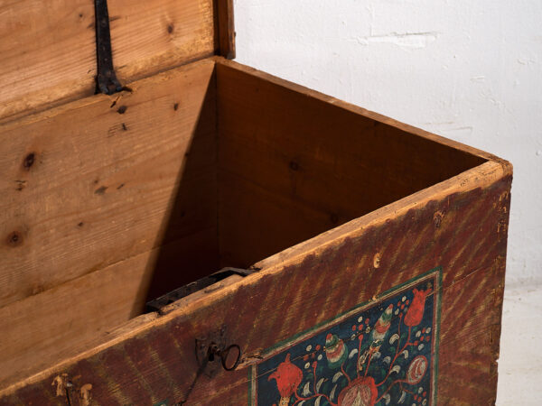 Painted pine dowry chest – Austro-Hungarian Empire, 1865