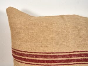 Cojín de lino natural de rayas color rojo