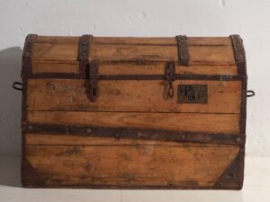 Cofre antiguo de madera lavada (c.1900) #43