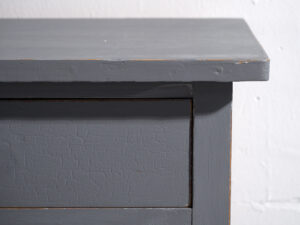 Cómoda antigua de dos puertas (c.1920) #3