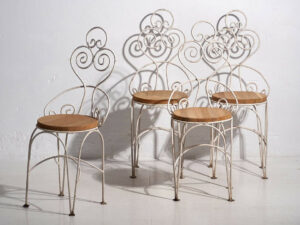 Sillas blancas de jardín antiguas (c.1920). Conjunto de 4 piezas