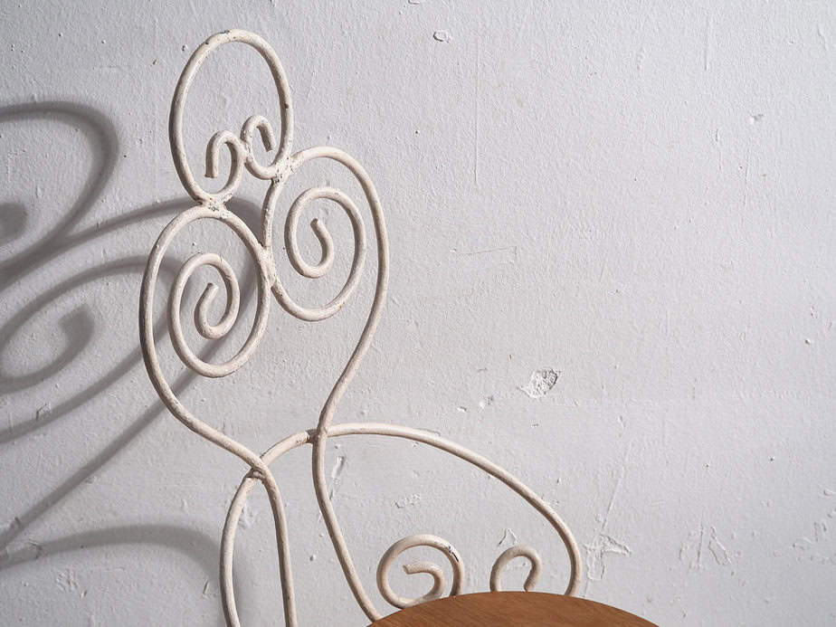 Sillas blancas de jardín antiguas (c.1920). Conjunto de 4 piezas