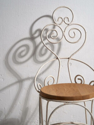 Sillas blancas de jardín antiguas (c.1920). Conjunto de 4 piezas