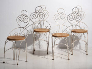 Sillas blancas de jardín antiguas (c.1920). Conjunto de 4 piezas