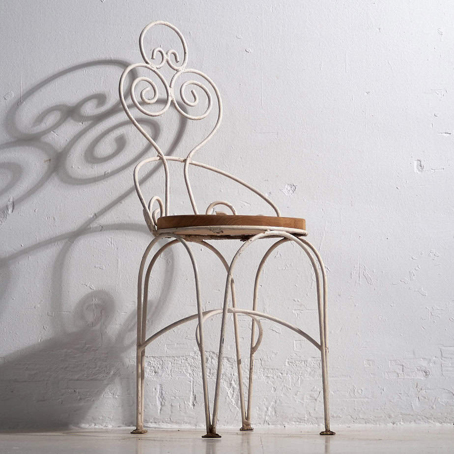 Sillas blancas de jardín antiguas (c.1920). Conjunto de 4 piezas