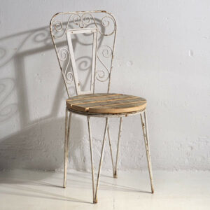 Sillas de exterior antiguas de color blanco (c.1920). Conjunto de 4 piezas