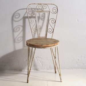 Sillas de exterior antiguas de color blanco (c.1920). Conjunto de 4 piezas