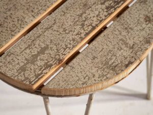 Sillas de exterior antiguas de color blanco (c.1920). Conjunto de 4 piezas