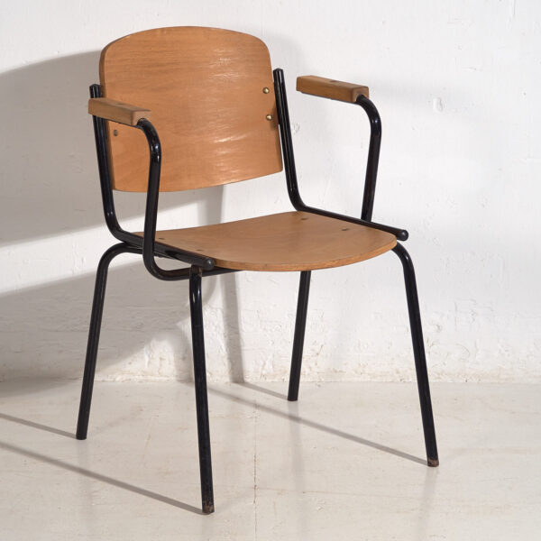Sillas con apoyabrazos de estilo industrial (c.1950). Conjunto de 2 piezas