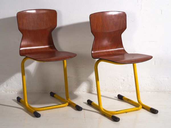 Chaises de salle à manger rétro jaunes (vers 1950). Ensemble de 4 pièces