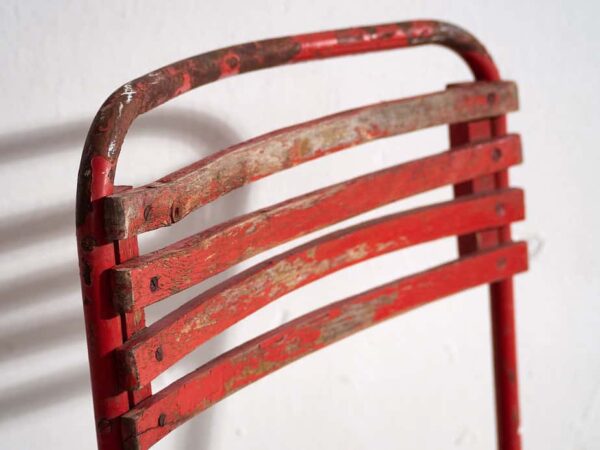 Sillas rojas antiguas para jardín (c.1920). Conjunto de 4 piezas #37