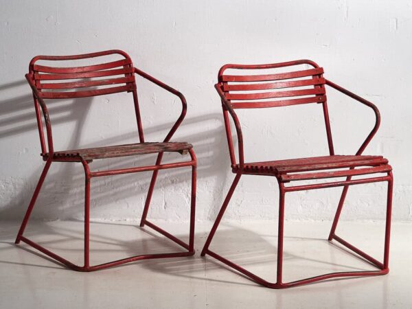 Sillas rojas antiguas para jardín (c.1920). Conjunto de 4 piezas #37