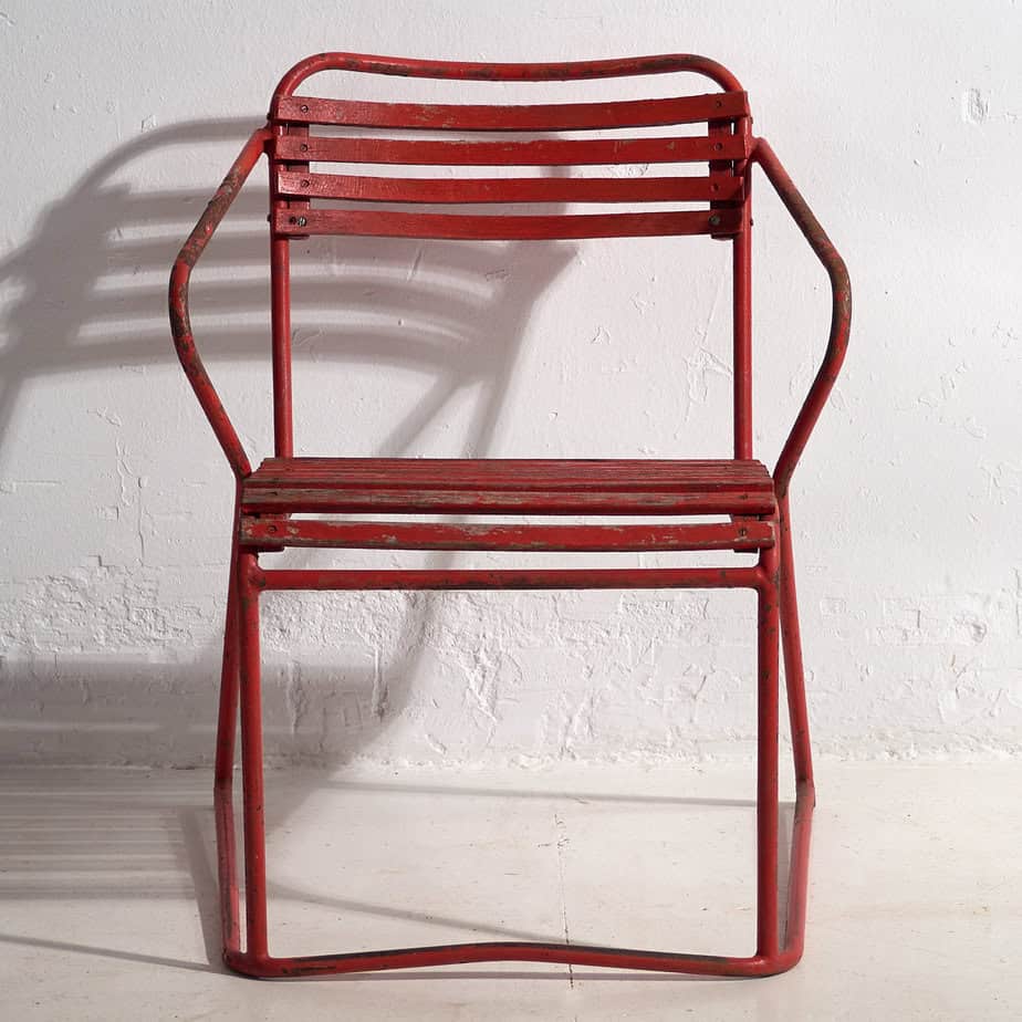 Sillas rojas antiguas para jardín (c.1920). Conjunto de 4 piezas #37