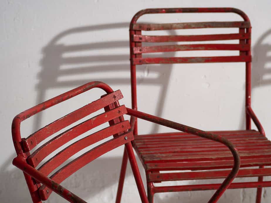 Sillas rojas antiguas para jardín (c.1920). Conjunto de 4 piezas #37