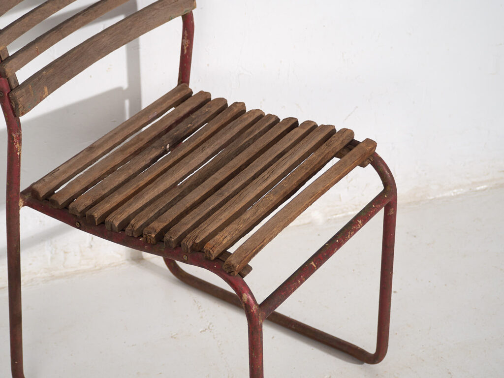 Sillas rojas de jardín antiguas (c.1920). Conjunto de 2 piezas #16