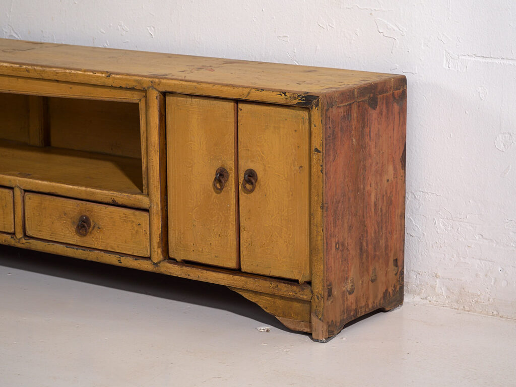 Mueble bajo antiguo de color amarillo (c.1900) #19