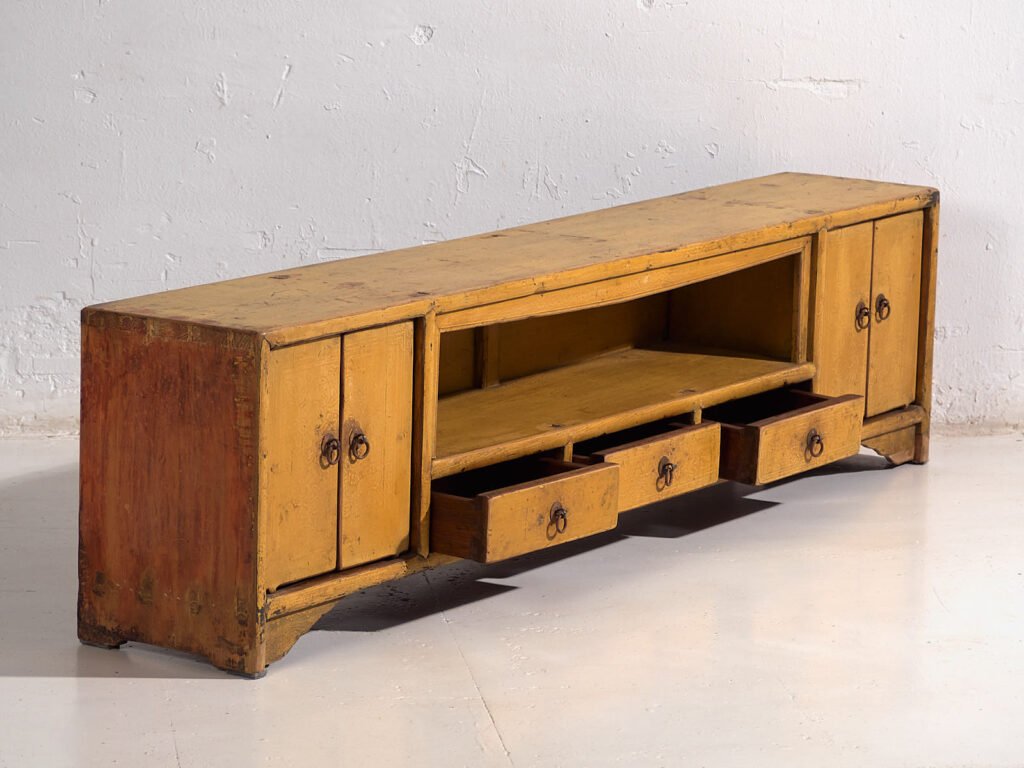 Mueble bajo antiguo de color amarillo (c.1900) #19