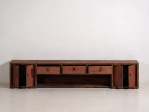 Mueble bajo antiguo con pátina de color rojo (c.1900) #29