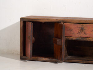 Mueble bajo antiguo con pátina de color rojo (c.1900) #29