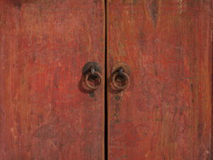Mueble bajo antiguo con pátina de color rojo (c.1900) #29