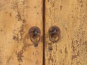 Antiguo mueble bajo de estilo wabi sabi (c.1900) #35