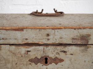 Pequeño cofre gris antiguo (c.1900) #69