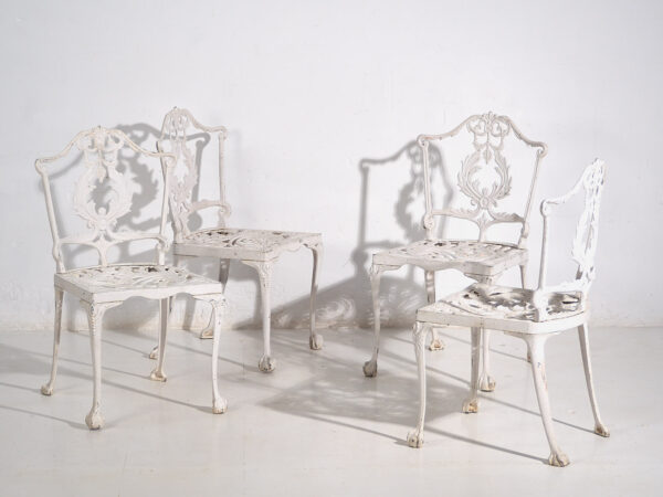 Mesa y sillas de jardín vintage de color blanco (c.1950). Conjunto de 5 piezas