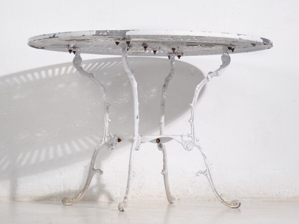 Mesa y sillas de jardín vintage de color blanco (c.1950). Conjunto de 5 piezas