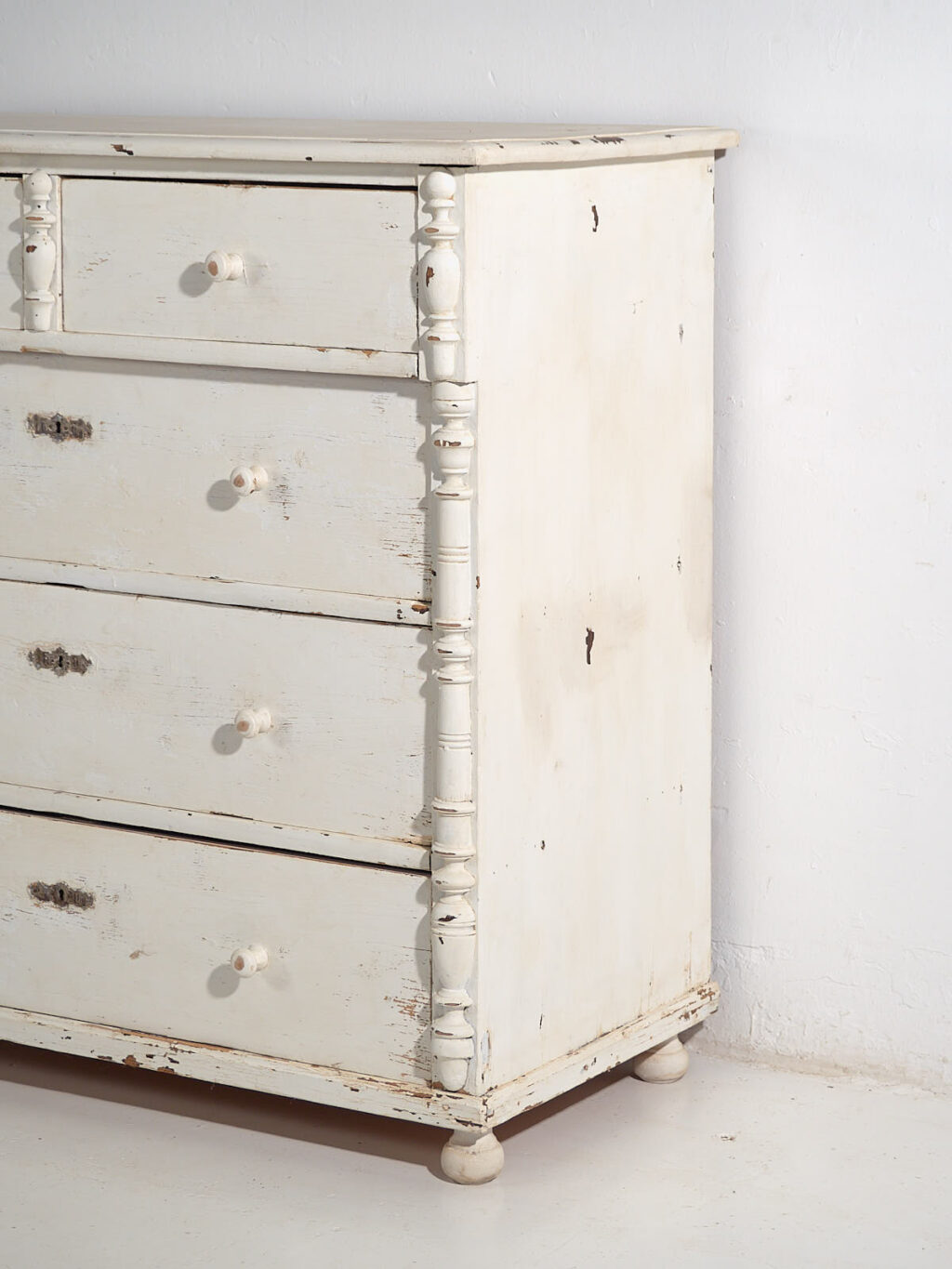Antique white chest of drawers (c.1920) #47