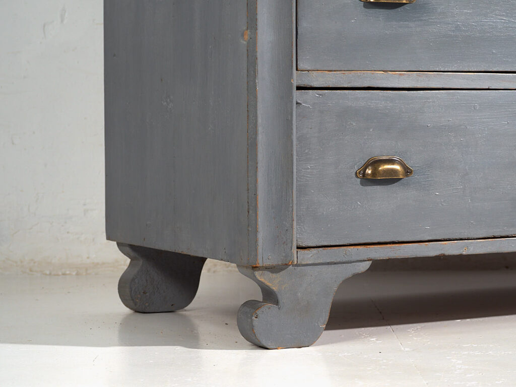 Antique gray chest of drawers (c.1920) #2