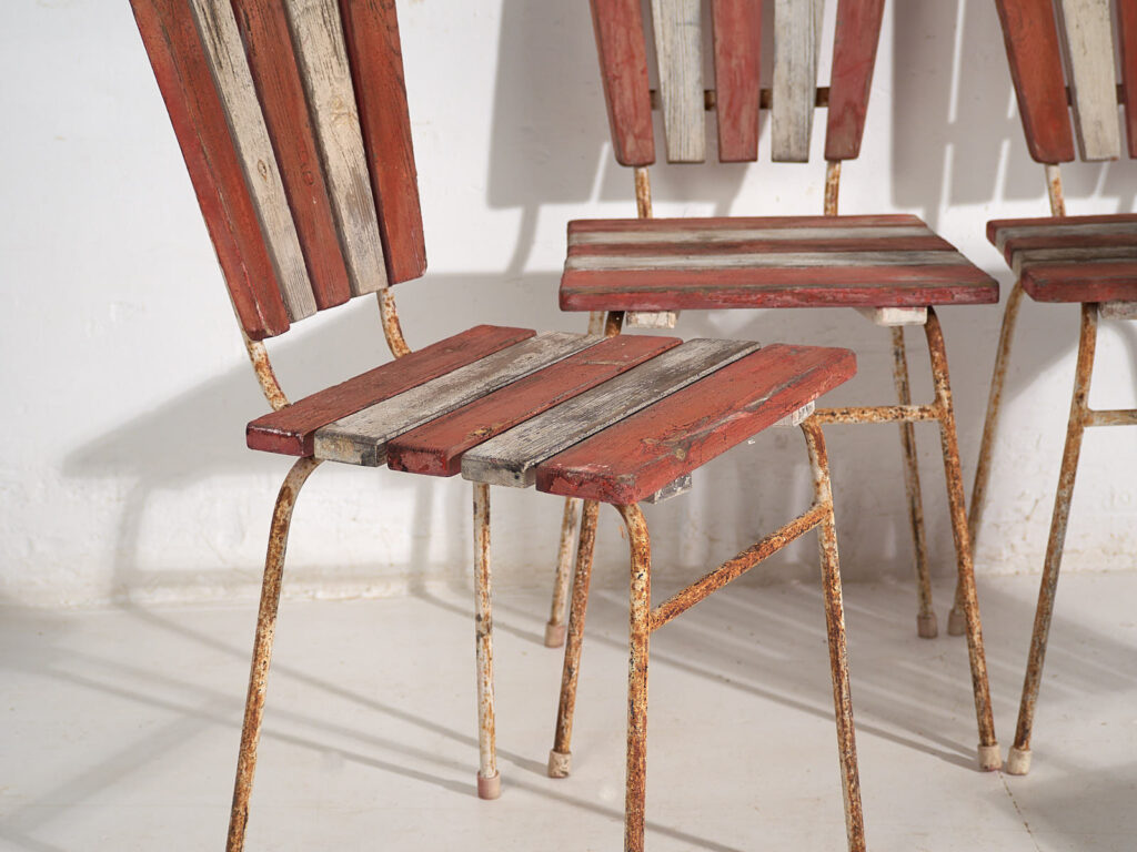 Sillas rojas de jardín antiguas (c.1920). Conjunto de 4 piezas #31