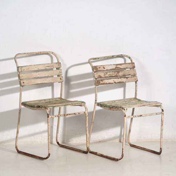 Sillas blancas de jardín antiguas (c.1920). Conjunto de 2 piezas #35