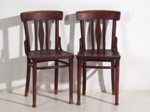 Sillas Thonet antiguas (c.1920). Conjunto de 2 piezas #1