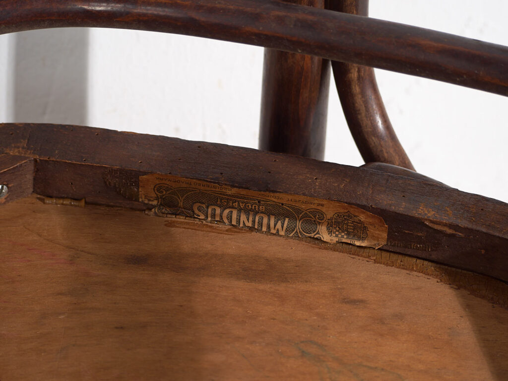 Sillas Thonet-Mundus antiguas (c.1920). Conjunto de 2 piezas #2