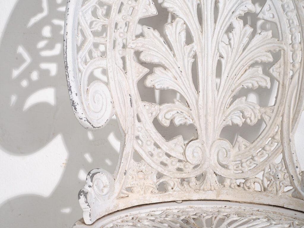 Conjunto de mesa y sillas de jardín Art Nouveau (c.1950). Conjunto de 5 piezas