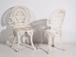 Conjunto de mesa y sillas de jardín Art Nouveau (c.1950). Conjunto de 5 piezas