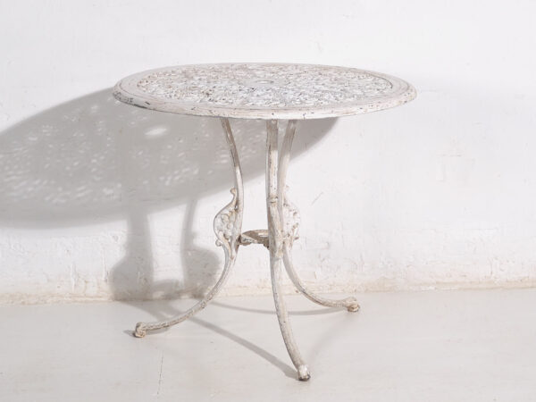Conjunto de mesa y sillas de jardín Art Nouveau (c.1950). Conjunto de 5 piezas