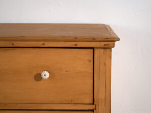 Commode ancienne à trois tiroirs (vers 1920) #17