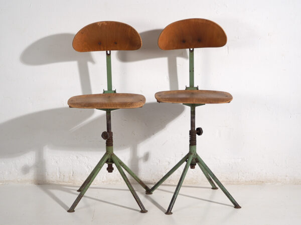 Sillas de taller de estilo industrial (c.1950). Conjunto de 4 piezas #1