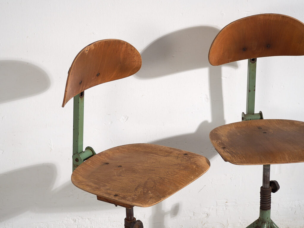 Sillas de taller de estilo industrial (c.1950). Conjunto de 4 piezas #1