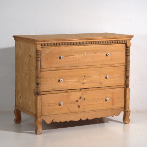 Antique French Provençal style chest of drawers (c.1920) #41
