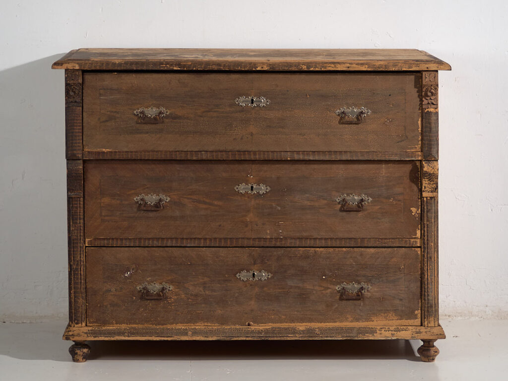 Antique chest of drawers with dark patina (c.1920) #43