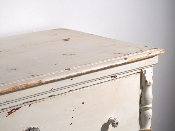 Cajonera antigua de estilo provenzal blanca (c.1920) #44