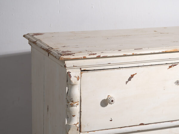 Cajonera antigua de estilo provenzal blanca (c.1920) #44