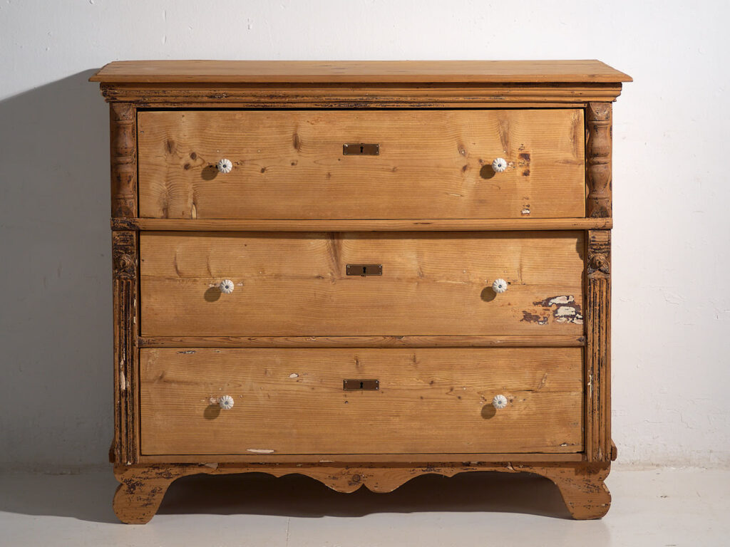 Antigua cajonera de madera maciza (c.1920) #45