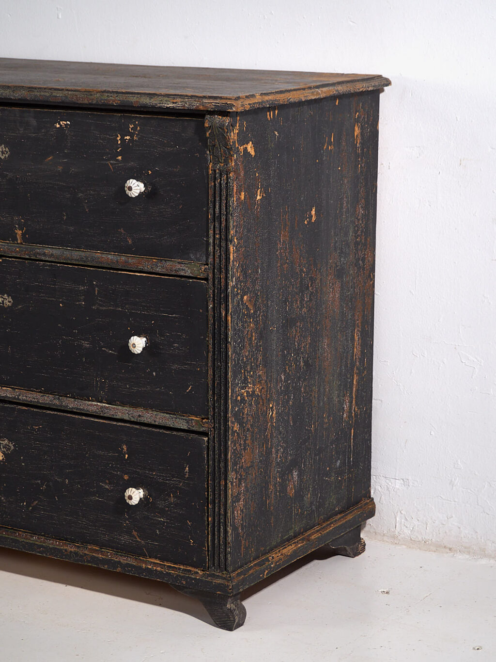 Antique chest of drawers with dark patina (c.1920) #58